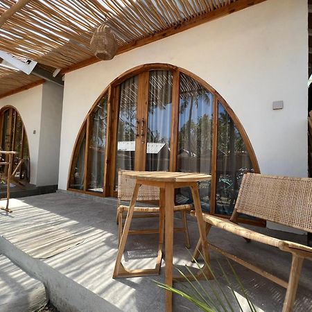 Rumah Canaria Bungalow Gili Trawangan Buitenkant foto