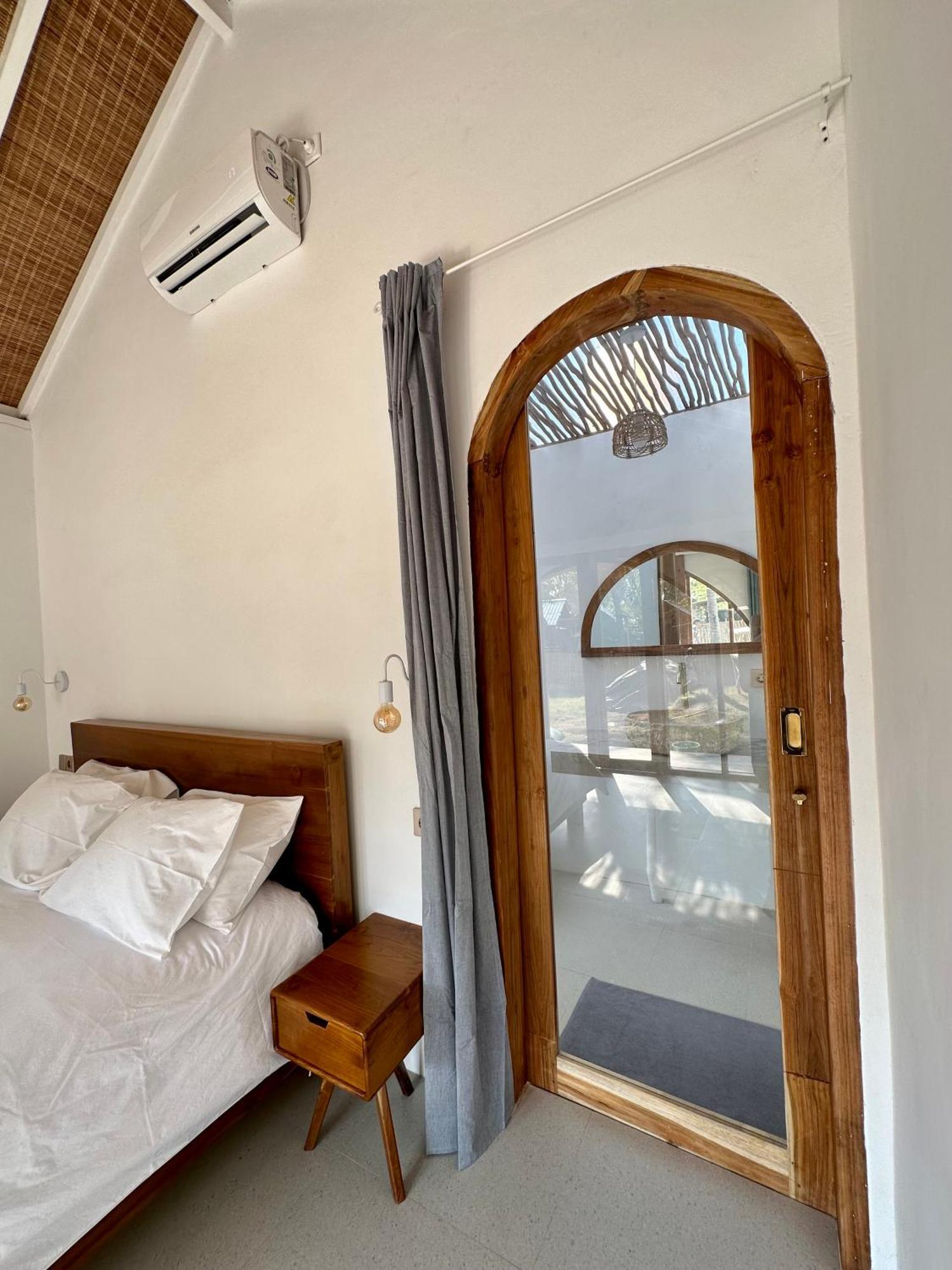 Rumah Canaria Bungalow Gili Trawangan Buitenkant foto